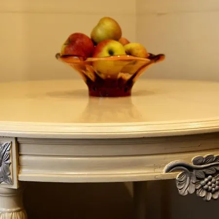 דירה Unique Spacious Classic 3 Bedroom Midtown ! Billiard ! ריגה