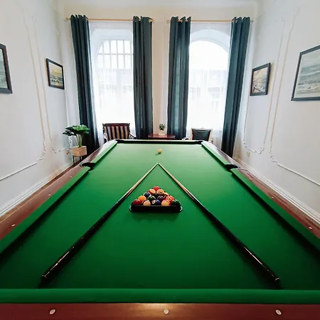Unique Spacious Classic Three Bedroom Midtown ! Billiard ! Riga