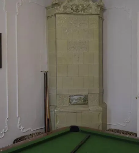 Unique Spacious Classic Three Bedroom Midtown ! Billiard ! * Riga