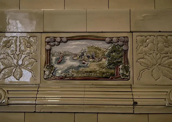 Unique Spacious Classic Three Bedroom Midtown ! Billiard ! Apartment Riga