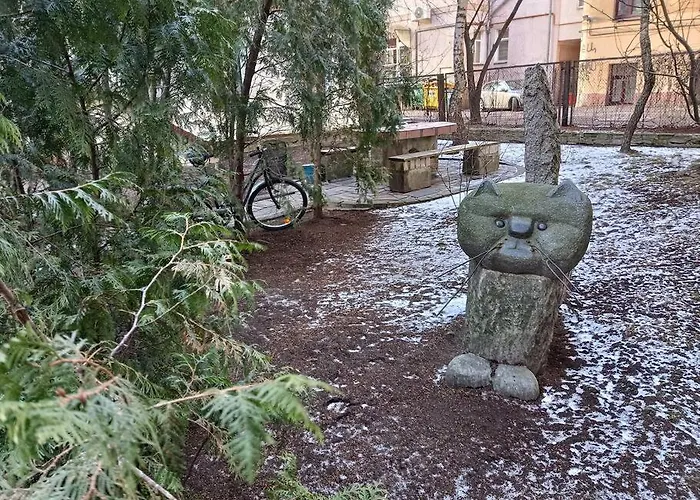 Unique Spacious Classic Three Bedroom Midtown ! Billiard ! Apartment