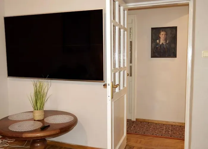 Unique Spacious Classic Three Bedroom Midtown ! Billiard ! Apartment Riga