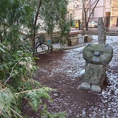 Unique Spacious Classic 3 Bedroom Midtown ! Billiard ! Appartement